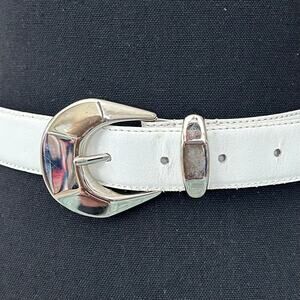 Vintage white leather belt silver buckle retro western modern 80s 90s unique S